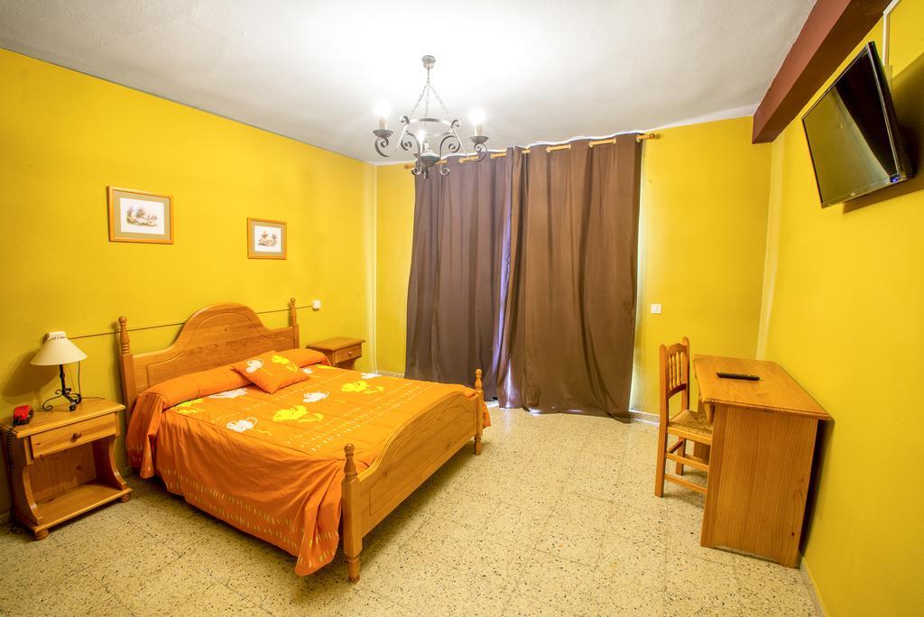 La Casona Del Pinar Albergue San Rafael Exteriör bild
