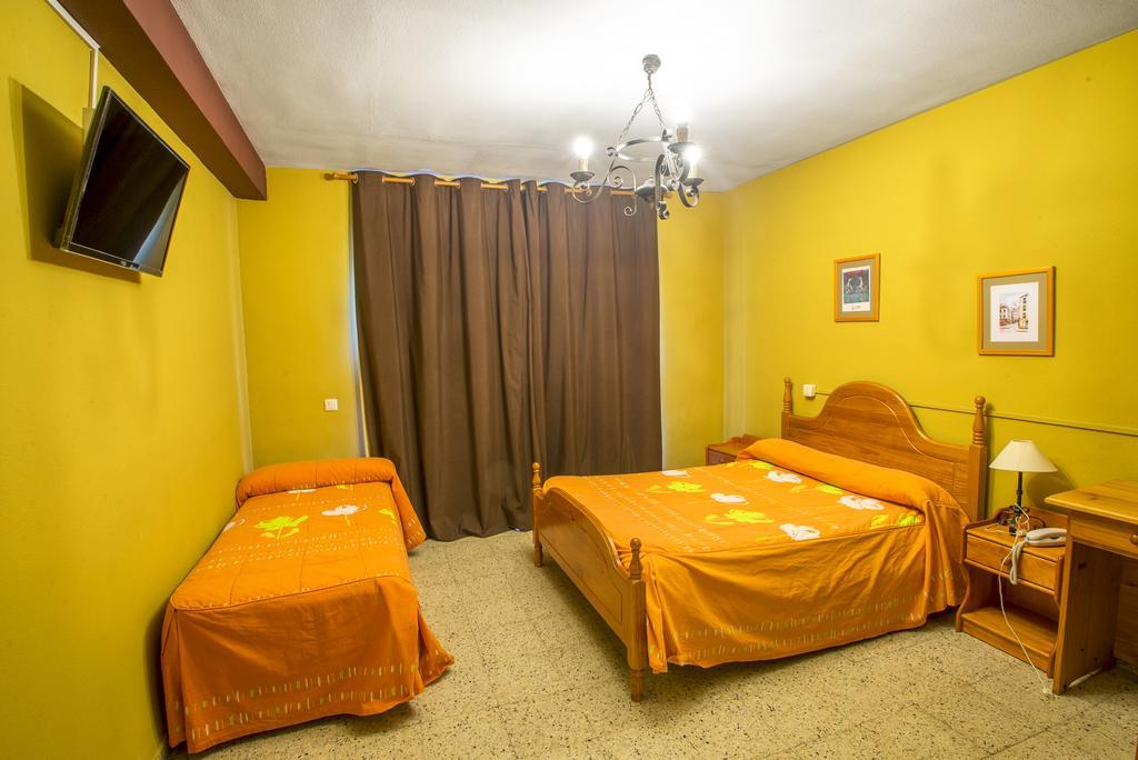 La Casona Del Pinar Albergue San Rafael Exteriör bild